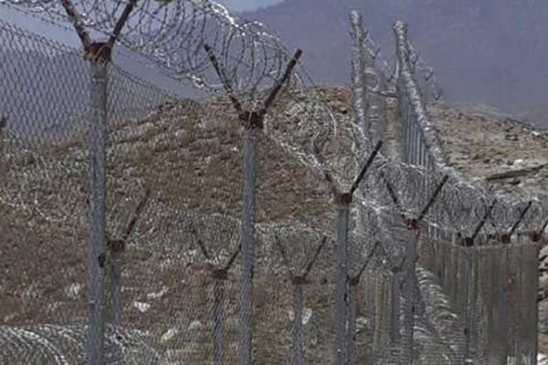 Pakistan'da bombalı saldırı