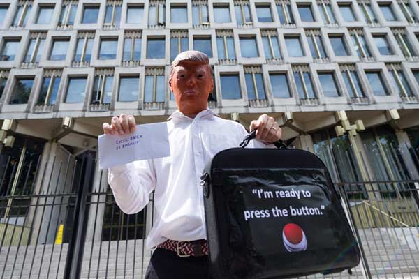 'Trump'a hayır, savaşa hayır'