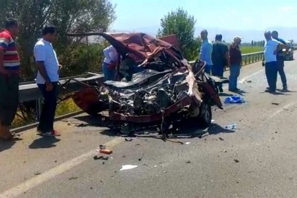 Erzincan'da trafik kazası: 3 kişi öldü