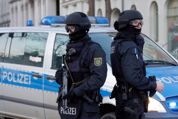 Almanya'da bomba paniği