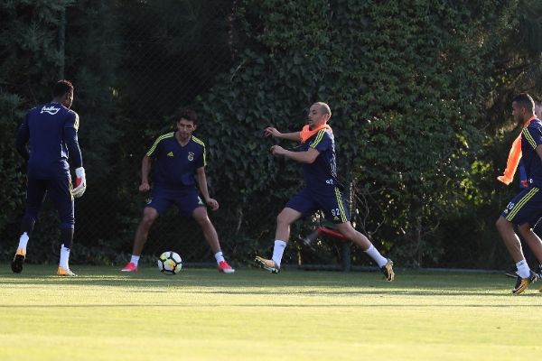 Fenerbahçe, Göztepe sınavına hazır