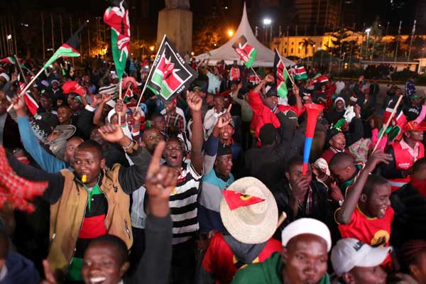 Kenya Devlet Başkanı yüzde 54.27 ile yeniden seçildi