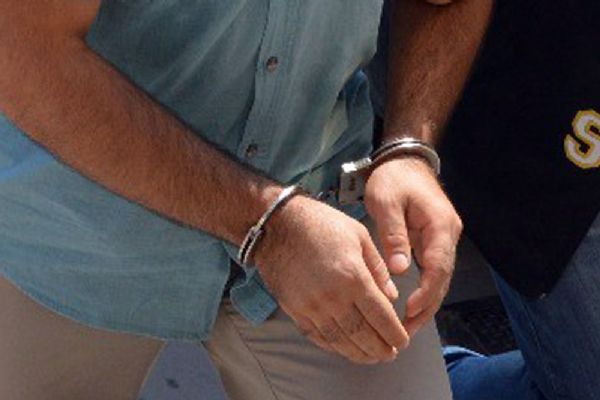 FETÖ/PDY operasyonu: 13 asker göz altına alındı