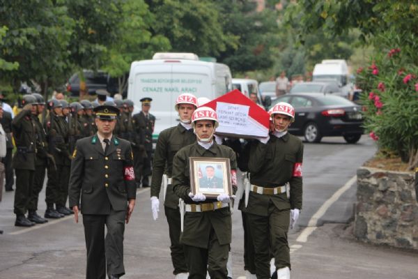 Şehit Ferhat Gedik'e doğum gününde son veda