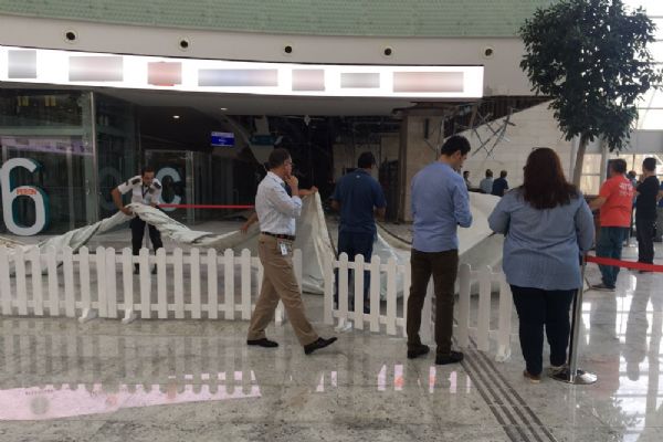 Ankara Yüksek Hızlı Tren Garı'nda tavan çöktü