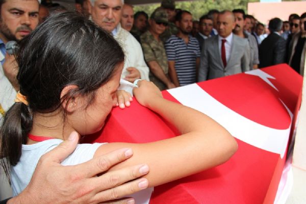 Hataylı şehit son yolculuğuna uğurlandı