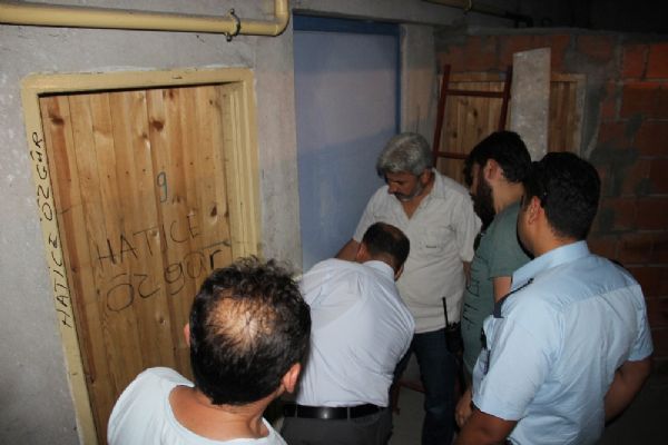 Sivas'ta işini yarım bırakan ustayı kitleyip, 'hırsız' ihbarında bulundu