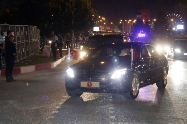 Cumhurbaşkanı Erdoğan Milli Tekvandocu Nur Tatar'ın düğününe katıldı