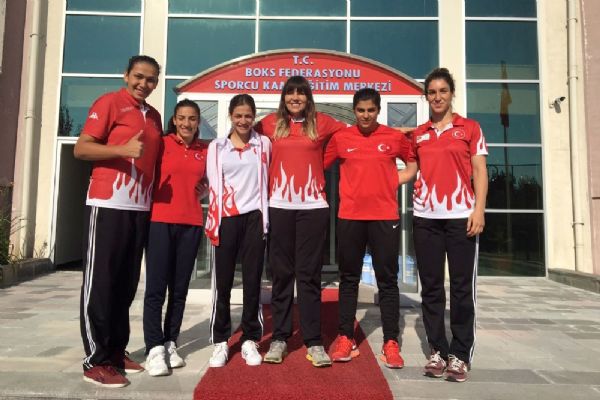 Milliler 3 altın, 1 gümüş ile yurda döndü