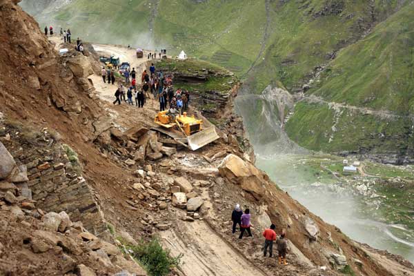 Hindistan'da ölü sayısı yükseliyor