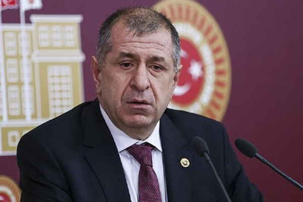 Yeni partiyi anlattı: Merkez sağ değil!