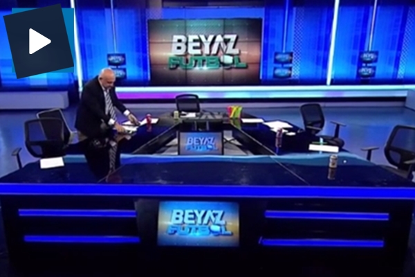 Sinan Engin'in kıyafeti sosyal medyada gündeme oturdu