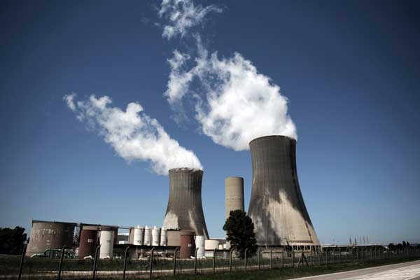 Gürbüz Azak: Nükleersiz olmaz