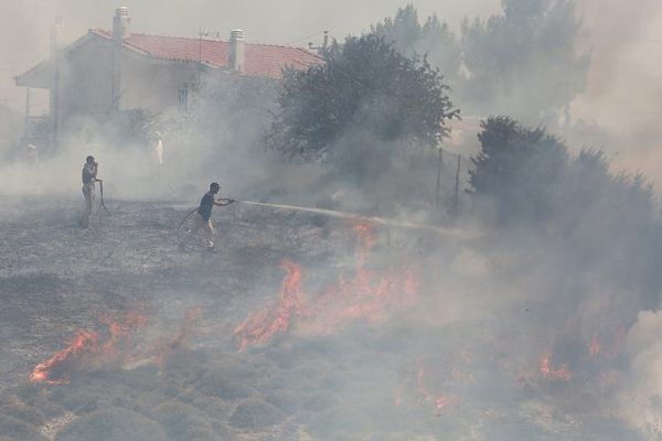 Yunanistan'dan da yangın sonrası OHAL