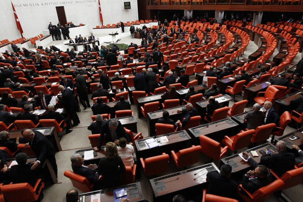 Partilerin parlamenter sisteme bakışı nasıl?