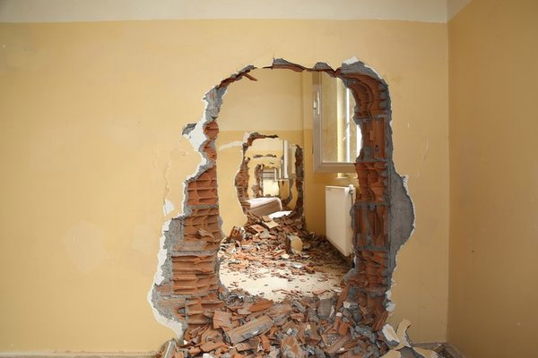 Pusu kurmak için 'delik' açtılar