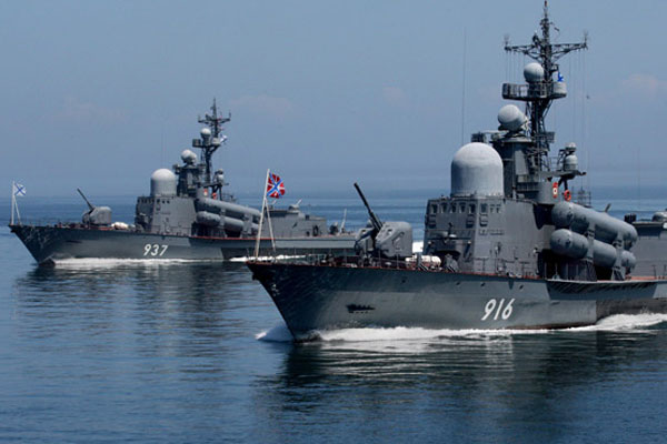 Rusya: IŞİD'i denizden vurduk