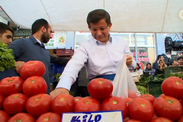 Başbakan pazarcı oldu