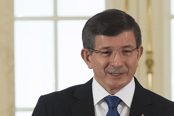 Davutoğlu, Sancar'ı tebrik etti