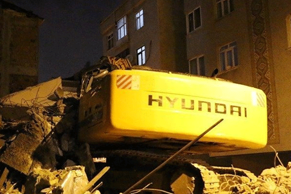 Bahçelievler'de 5 katlı bina çöktü