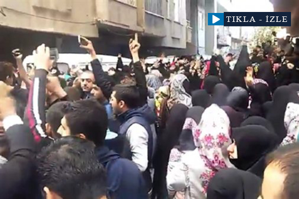 Diyarbakır sokaklarında 'Kahrolsun PKK' sloganları