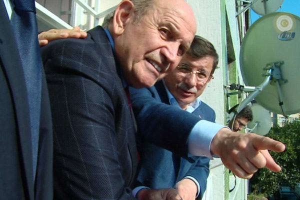 Davutoğlu çocukluğunun geçtiği evde