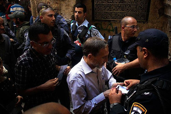 Mescid-i Aksa girişine yaş zulmü