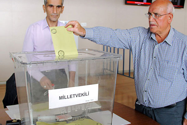 Gümrük kapılarında ilk gün kaç oy kullanıldı?