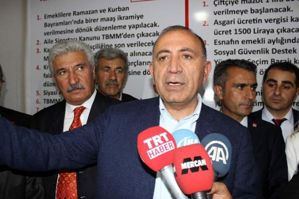 Tekin: PKK koşulsuz silah bırakmalı