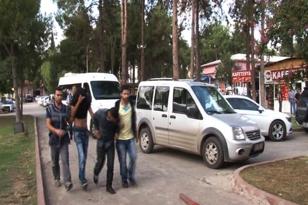 PKK’lılara satış yapan 4 torbacı yakalandı