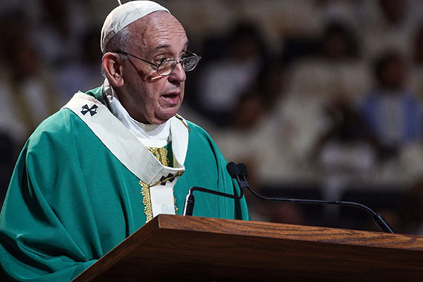 Papa Türkiye için dua etti