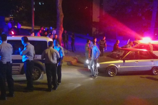 Kavgaya aralayan polisin burnunu kırdılar