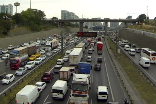 Trafiğe kaydedilen araç sayısı düştü