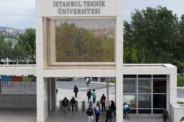 İTÜ'de eğitime ara