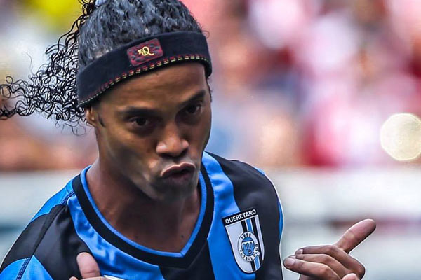 Ronaldinho'nun yeni adresi belli oldu!