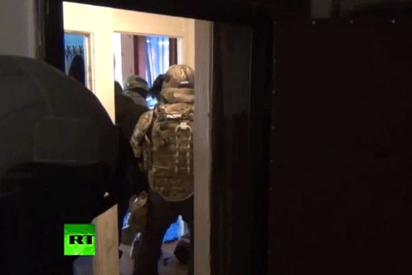 IŞİD militanları bombalarla yakalandı