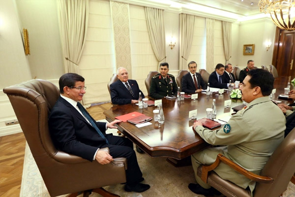 Davutoğlu Orgeneral Şerif’i kabul etti