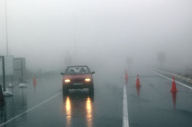 Bolu'da ulaşımı aksatan sis