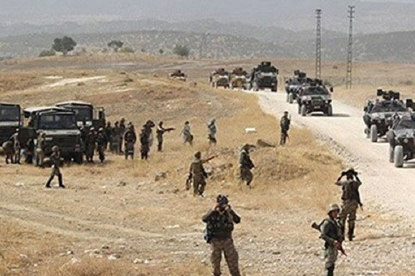 Çatışmada iki asker yaralandı