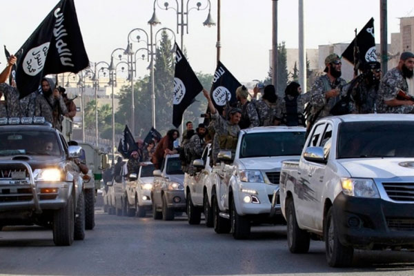 Rusya: IŞİD'e Toyotaları ABD ve İngiltere verdi