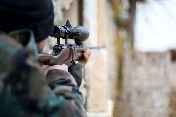 İki İranlı komutan Suriye'de öldürüldü