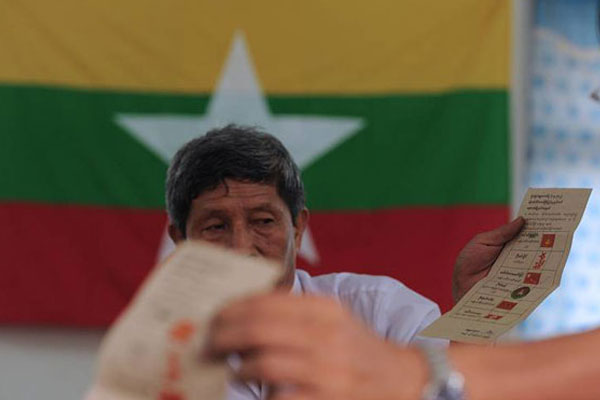 Myanmar'da seçimler ertelenecek mi?