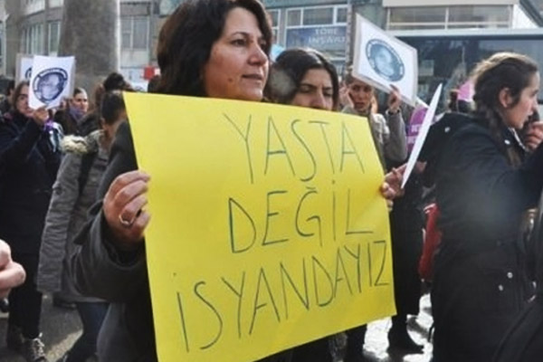 Yüksekova Belediye Başkanı'na 'uzaklaştırma'