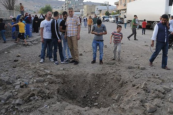 Yola yerleştirilen bomba imha edildi