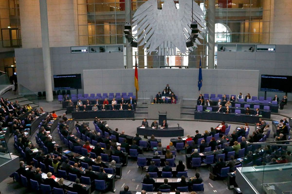 Almanya soykırım kararını askıya aldı