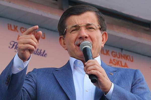 'İhanet ederek kimse ülkeyi teslim alamaz'