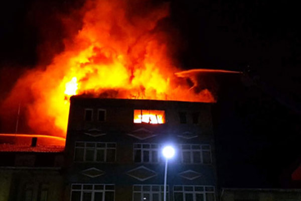 3 üniversite öğrencisi ölümden döndü