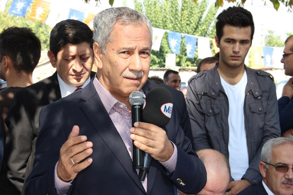 Arınç: Aramıza fitne girdiğini görüyorum