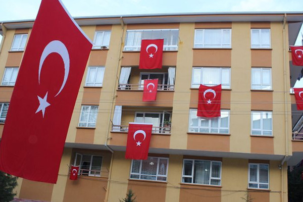 Şehit Yarbay'ın baba evinde yas var