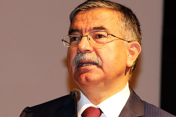 'Türkiye'yi güçsüz göstermek istiyorlar'